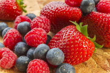 Obraz premium ripe fresh berry fruits