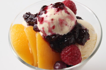 ベリーベリーパフェ