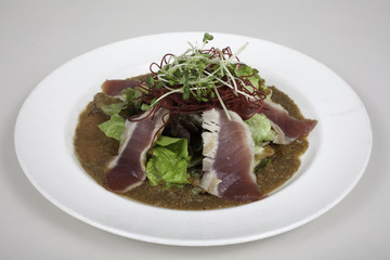 seared ahi tuna salad
