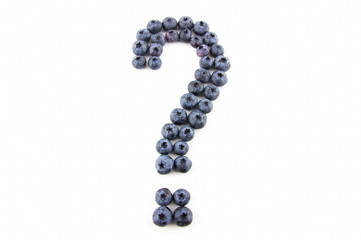 Question mark made of fresh blueberries - obrazy, fototapety, plakaty