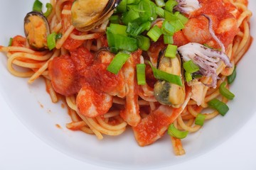 Pasta with shrimps, herbs and mashrooms