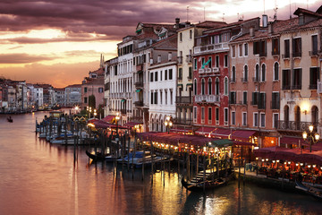 Fototapeta premium Canal Grande w Wenecji w nocy