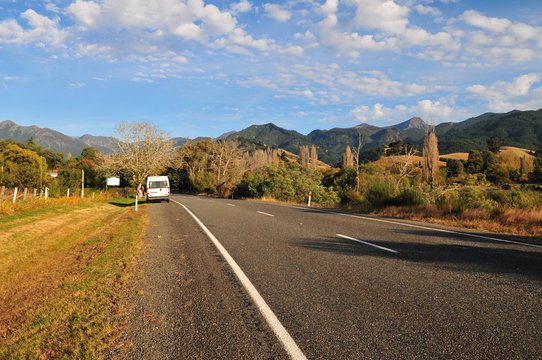 Route de campagne néo-zélandaise.