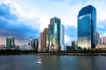 Fototapeta na wymiar Bangkok Cityscape at twilight, Park in the City (Thailand)