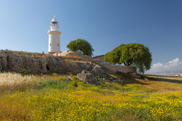 Fototapeta na wymiar Paysage et phare de Paphos