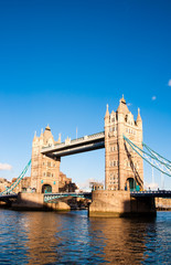 Fototapeta na wymiar london's tower bridge on a clear spring day
