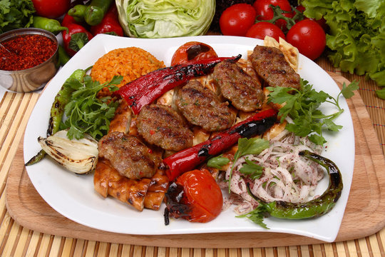Grilled Meatball Izgara k&ouml;fte 