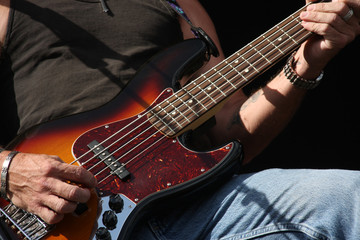 Fototapeta na wymiar Guitarist's hands