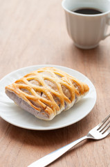 Taro Pie with coffee
