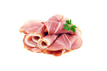 jambon fumé en tranche sur fond blanc