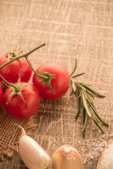 Cherry tomatoes and onion