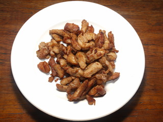 Fried pork with garlic and spring onion