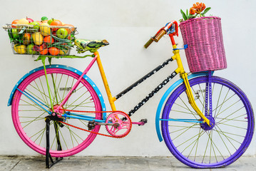 Fototapeta na wymiar The colorful old bicycle