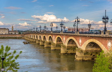 Fototapeta premium Pont de pierre in Bordeaux - Aquitaine, France