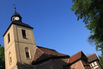 Fototapeta na wymiar Dorfkirche von Ketzür im Havelland