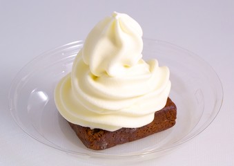 Chocolate brownie with vanilla yogurt ice cream