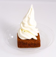 Chocolate brownie with vanilla yogurt ice cream