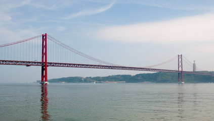 "25 de abril" red steel bridge, Lisboa, Portugal