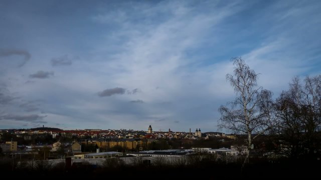 Wolken &uuml;ber der Stadt - Zeitraffer, Timelapse