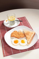 朝食