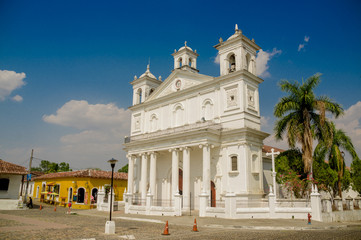 Fototapeta na wymiar main square church, Suchitoto town in El Salvador