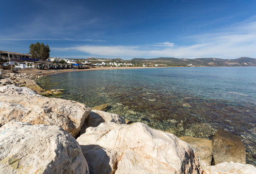 Plage et rochers &agrave; latchi
