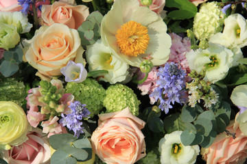 Mixed bridal arrangement