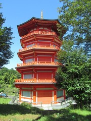 Fototapeta premium 五重塔