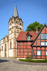 Obraz premium Münsterkirche und Kantorhaus in Herford, Deutschland
