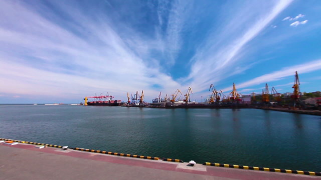 kind on freight marine port