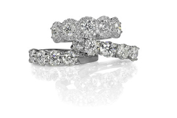 Cluster stack of diamond wedding engagment rings