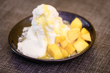 Pieces of mango and iceflake