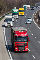 Lastwagen auf der Autobahn