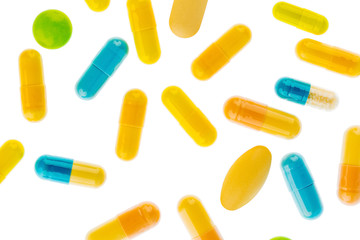 Tabletten auf hellem Hintergrund