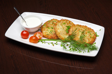 The menu - photo - unusual rissole with sour cream