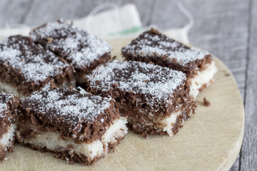 Small lamington cakes