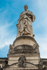 Statua Alessandro Volta, Como