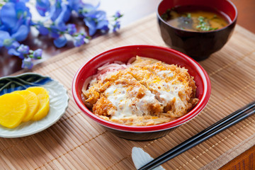 かつ丼
