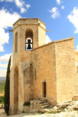 Fototapeta na wymiar église en Vaucluse 