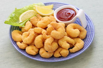 popcorn shrimp with ketchup sauce