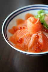 Salmon sushi don