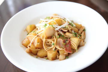 spaghetti with soy sauce