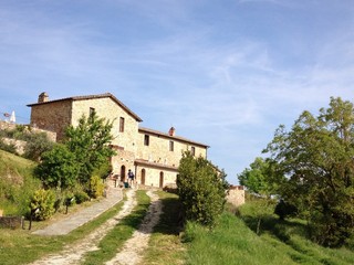 Fototapeta na wymiar Dom na wzgórzach Val d 'Elsa - Toskania