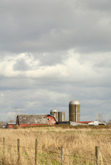 Fototapeta na wymiar Barn and Silo, Washington State, USA