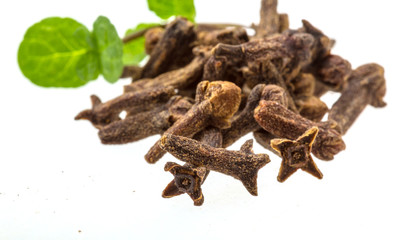 Cloves heap