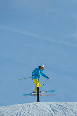 Fototapeta na wymiar skier