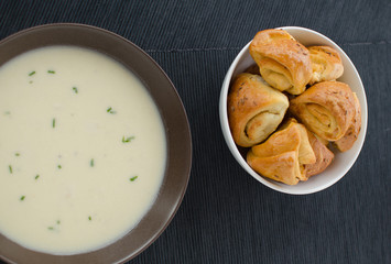 Potato soup with garlic buns