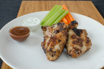 Grilled Chicken wings with dip