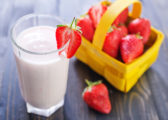 strawberry yogurt