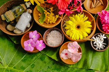 Foto op Plexiglas Banana leaf background- Health spa © Mee Ting